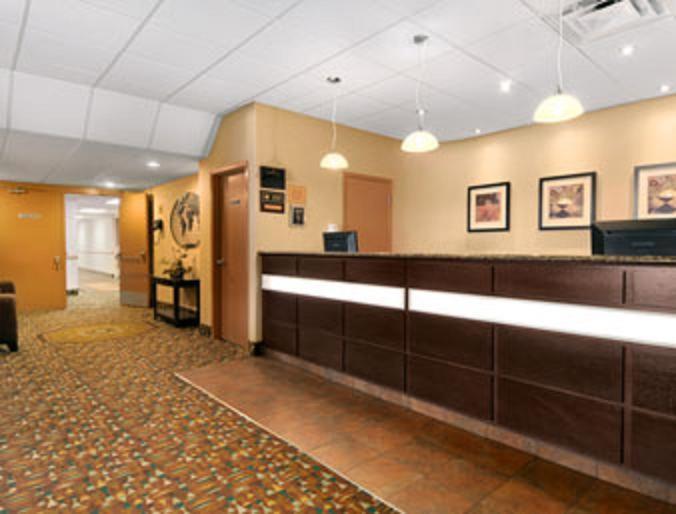 Hotel Ramada By Wyndham Yorkton Interior foto